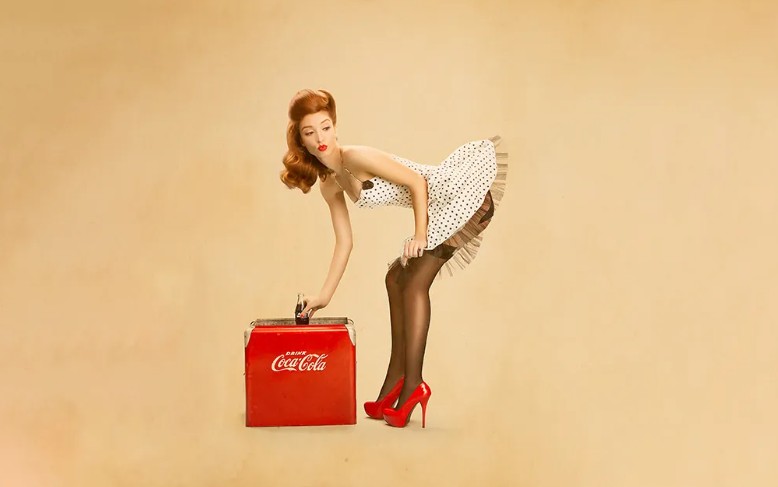 Phlearn – How to Create a Pinup Style in Photoshop